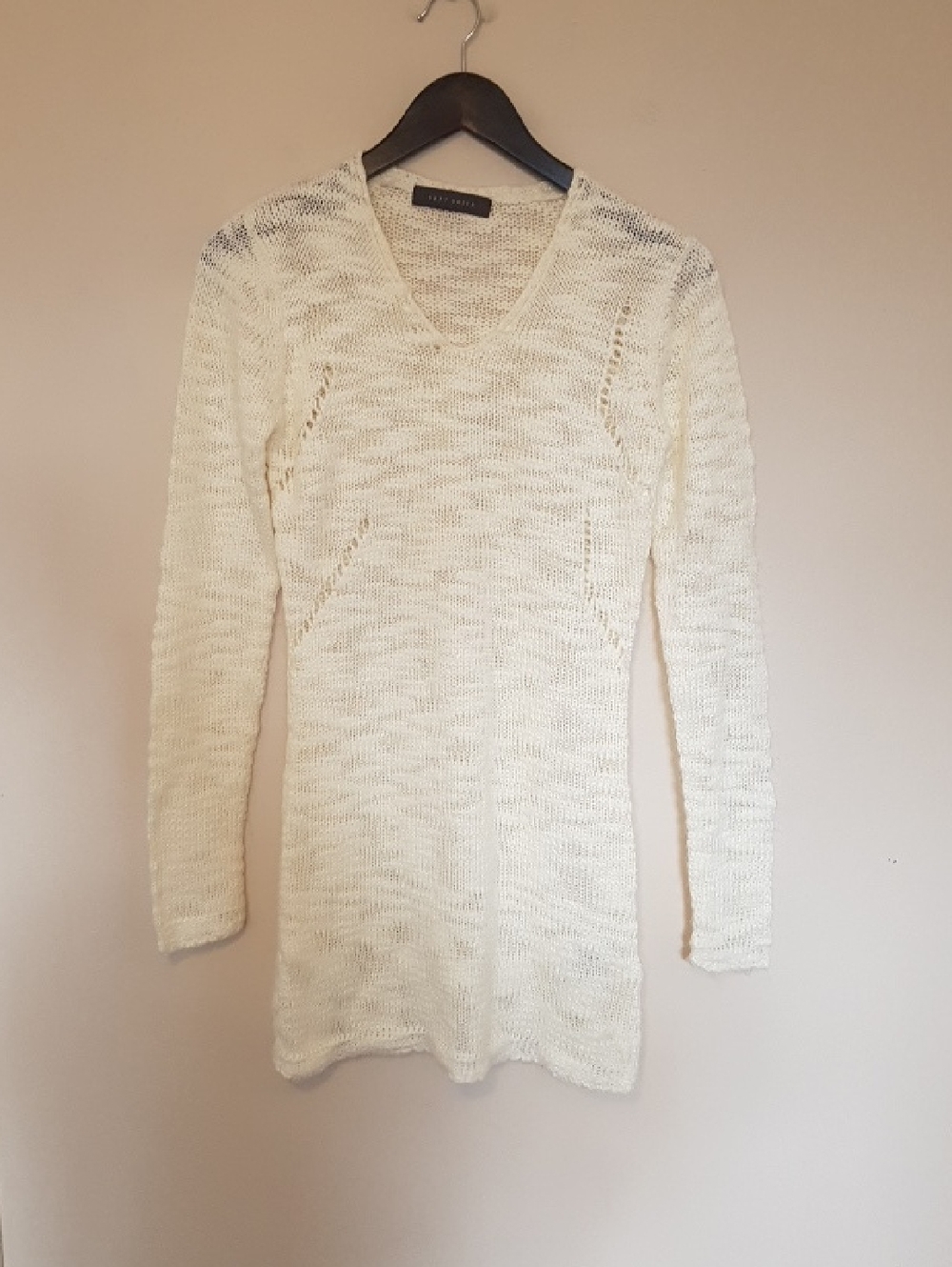 Suzy Shier Cream V-Neck Knit Sweater